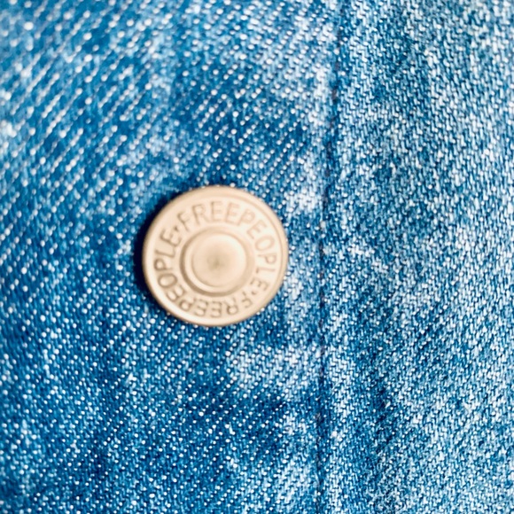 Women’s Denim Jacket - Picture 10 of 10